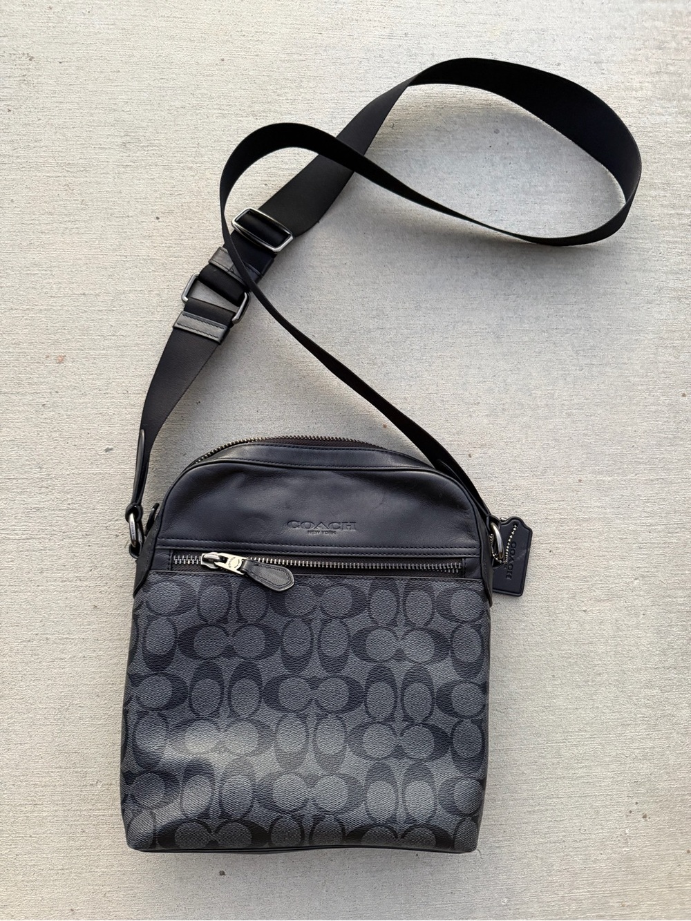 Authentic Coach Houston Flight Bag in Signature Canvas